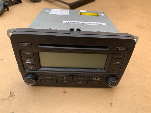Radio CD VW Caddy 2005 2006 2007 2008 2009 1K0035186L 1K0 035 186 L - Dezmembrari Auto