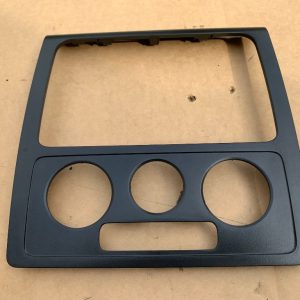 Rama panou ac / radio cd VW Caddy 2005 2006 2007 2008 2009 2K0858061 2K0 858 061 - Dezmembrari Auto