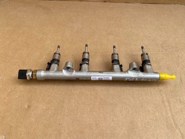 Rampa injectie VW Passat B8 facelift 2020 1.5 tsi 05E133320 05E 133 320 la 0 km - Dezmembrari Auto
