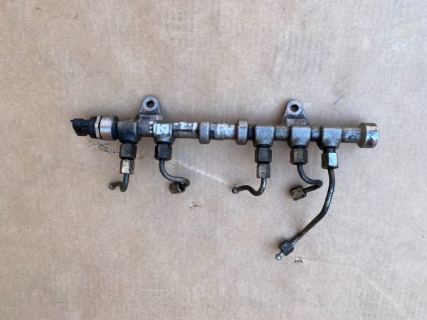 Rampa injectoare Opel Corsa D 1.3 cdti 55573331 - Dezmembrari Auto