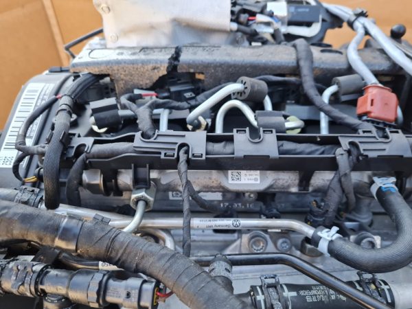 Rampa injectoare VW Jetta 2017 2.0 tdi 04L089G 04L 089 G la 0 km - Dezmembrari Auto