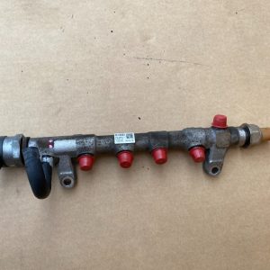 Rampa injectoare VW Passat B7 2.0 tdi 03L130089J 057130764AB 03l906051 - Dezmembrari Auto