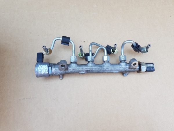 Rampa injectoare VW Passat B8 2.0 tdi 04L089G 04L 089 G - Dezmembrari Auto