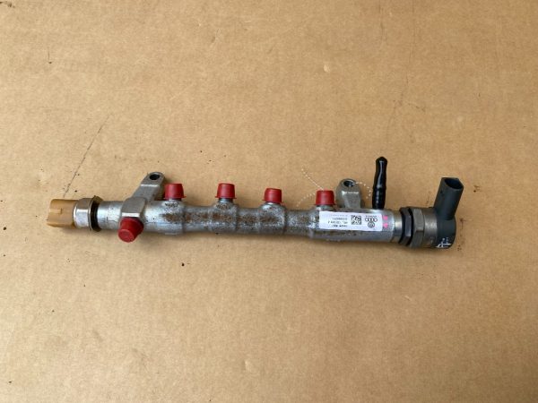 Rampa injectoare VW Sharan 2012 2.0 tdi 03L130089J 057130764AB 03L906054 - Dezmembrari Auto