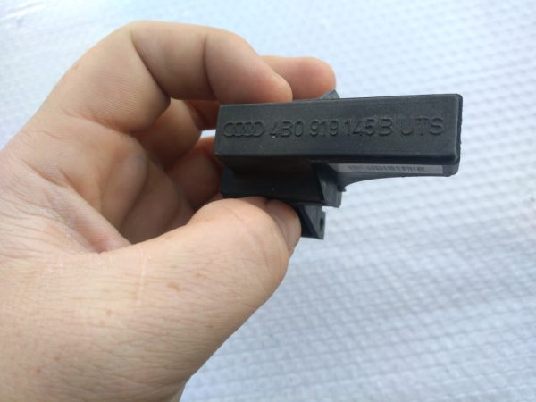 Receptor antena Audi A3 8P 2011 4B0919145B - Dezmembrari Auto