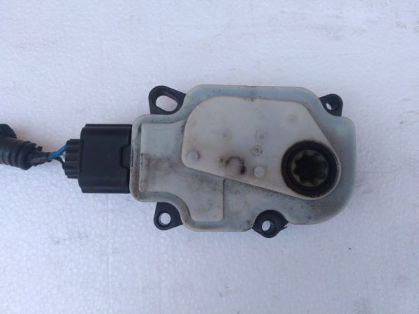 Regulator aer Nissan Qashqai 2016 J11 A2041153212 A20 411 532 12 - Dezmembrari Auto