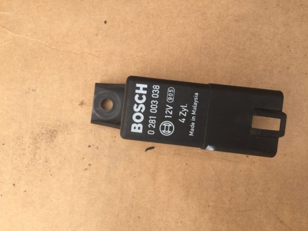 Releu bujii Audi A3 8P 2.0 tdi 0281003038 0 281 003 038 - Dezmembrari Auto