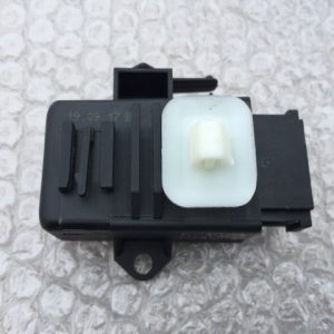 Releu modul incalzire in scaune VW Polo 1.0 TSI DKZ 2Q0 959 772 2Q0959772 - Dezmembrari Auto