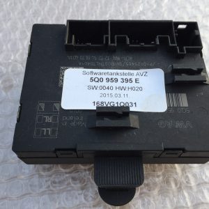 Releu usa stanga spate Audi A3 8V 5Q0959395E 5Q0 959 395 E - Dezmembrari Auto