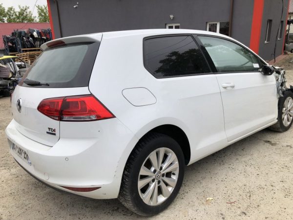 Rulment spate cu fuzeta stanga dreapta VW Golf 7 8V0 598 611 A 8V0598611A - Dezmembrari Auto