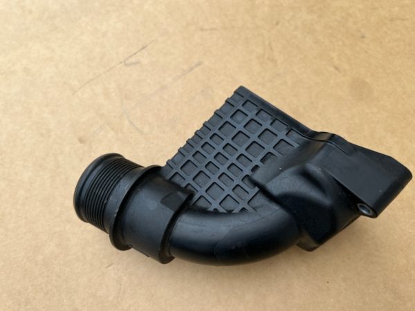Rezonator turbina Audi A6 C7 2.0 tdi CSU 04L131111N 04L 131 111 N - Dezmembrari Auto - imagine 2
