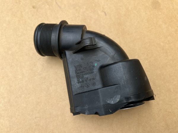 Rezonator turbina Audi A6 C7 2.0 tdi CSU 04L131111N 04L 131 111 N - Dezmembrari Auto