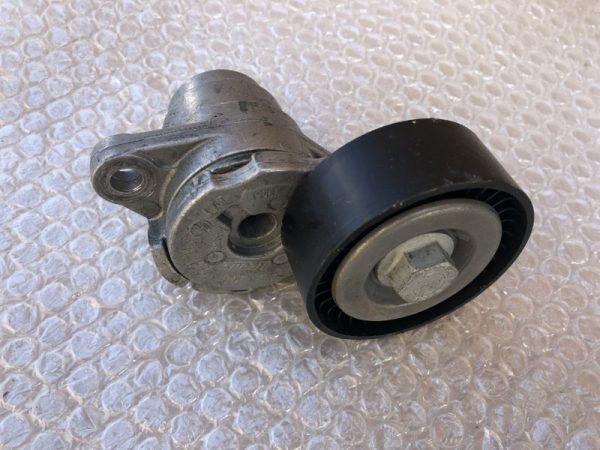 Rola intinzatoare VW Passat B8 04E145299N 04E 145 299 N - Dezmembrari Auto
