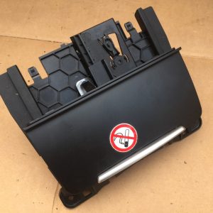 Scrumiera Audi A4 B8 2013 8K0857951 8K0 857 951 - Dezmembrari Auto