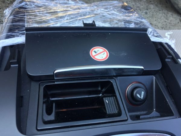 Scrumiera Audi A4 B8 facelift din 2015 - Dezmembrari Auto