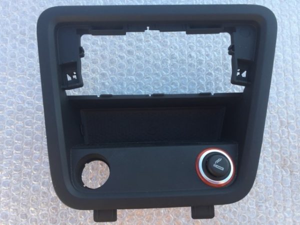 Scrumiera interior cu bricheta VW Sharan 2017 7N 7N11 863 440 7N1863440 - Dezmembrari Auto