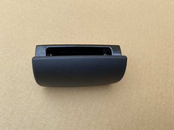 Scrumiera spate Audi A3 8P 8P0857961 8P0 857 961 - Dezmembrari Auto