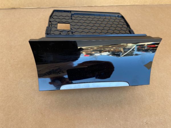 Scrumiera VW Golf 7 2019 5G2863391 5G2 863 391 volan dreapta - Dezmembrari Auto
