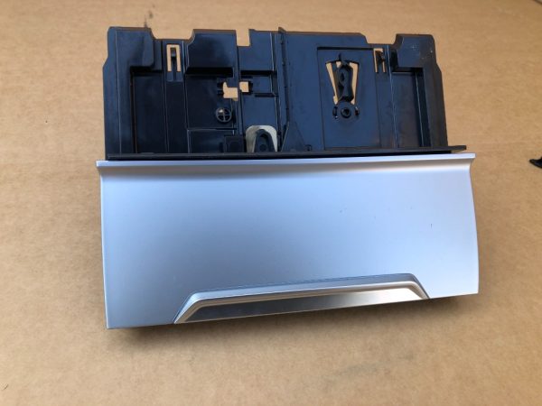 Scrumiera VW Passat B8 3G1863284 3G1 863 284 - Dezmembrari Auto