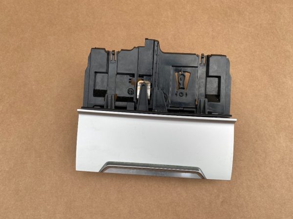 Scrumiera VW Passat B8 3Q0816721L 3Q0 816 721 L - Dezmembrari Auto