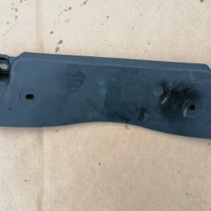 Scut Audi A3 8V 5Q0825230E 5Q0 825 230 E - Dezmembrari Auto