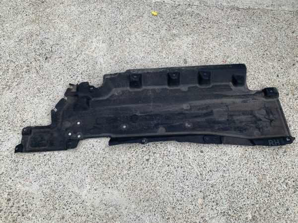 Scut Ford Mondeo Mk5 2018 DG93-11132-BM - Dezmembrari Auto