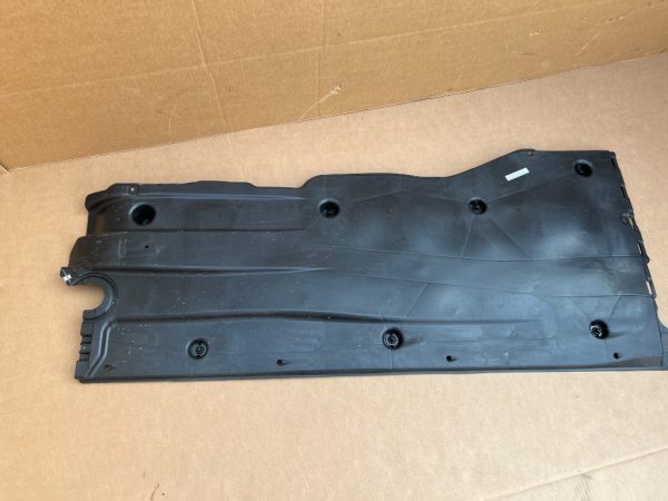 Scut lateral dreapta Audi A3 8Y din 2023 5WA825202H 5WA 825 202 H - Dezmembrari Auto