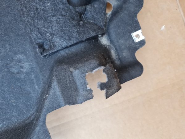 Scut lateral dreapta Audi Q8 2019 4M0825206 4M0 825 206 - Dezmembrari Auto - imagine 2