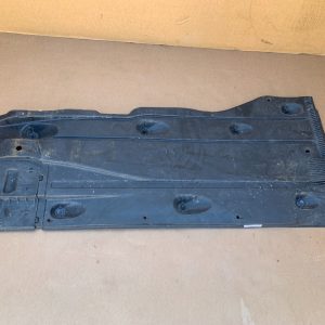 Scut lateral dreapta VW Golf 7 5Q0825202L 5Q0 825 202 L - Dezmembrari Auto
