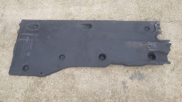Scut lateral dreapta VW Passat B8 variant 3Q0825506 3Q0 825 506 - Dezmembrari Auto