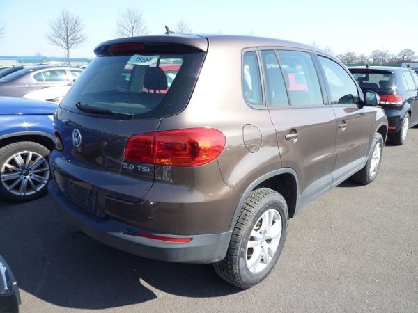 Scut lateral stanga VW Tiguan 2014 5N0825201 5N0 825 201 - Dezmembrari Auto