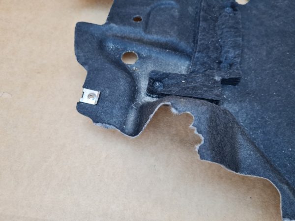 Scut lateral stanga Audi Q8 2019 4M0825205L 4M0 825 205 L - Dezmembrari Auto - imagine 2