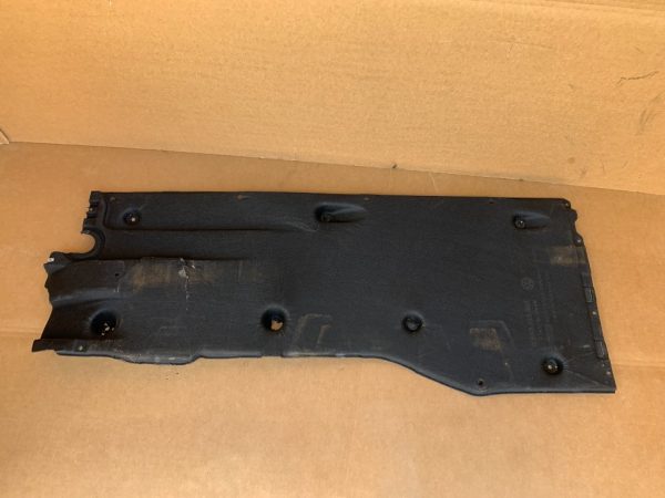 Scut lateral stanga VW Arteon facelift 2021 3Q0825505D 3Q0 825 505 D la 0 km - Dezmembrari Auto