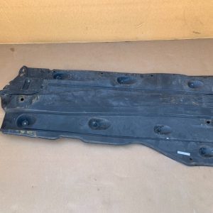 Scut lateral stanga VW Golf 7 2016 5Q0825201L 5Q0 825 201 L - Dezmembrari Auto