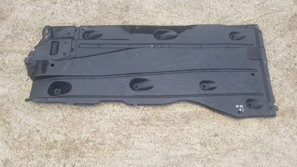 Scut lateral stanga VW Golf 7 hatchback 5Q0825201L 5Q0 825 201 L - Dezmembrari Auto