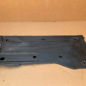 Scut lateral stanga VW Passat B8 facelift 2020 3Q0825201L 3Q0 825 201 L - Dezmembrari Auto