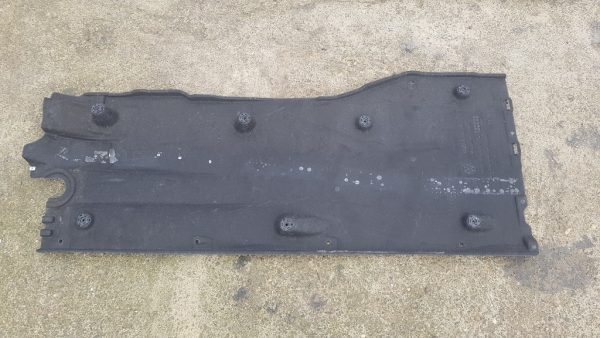 Scut lateral stanga VW Passat B8 variant 3Q0825505 3Q0 825 505 - Dezmembrari Auto