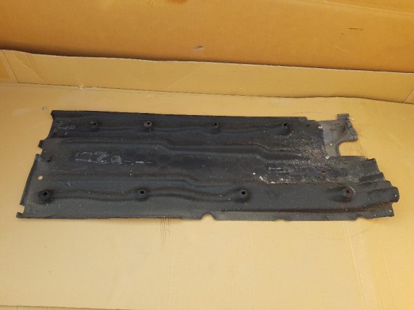 Scut lateral stanga VW Passat CC 2016 3C0825271B 3C0 825 271 B - Dezmembrari Auto