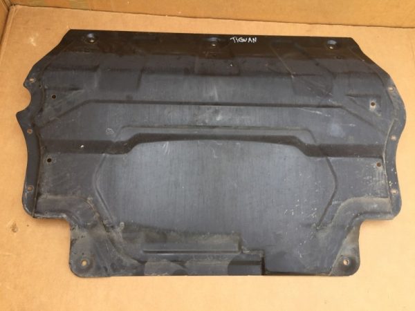 Scut motor metalic VW Tiguan 2015 5N0018930 5N0 018 930 D - Dezmembrari Auto