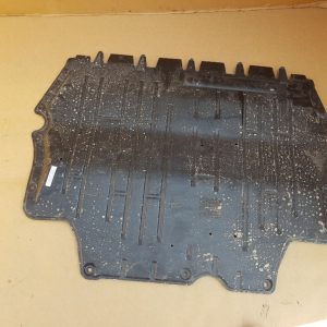 Scut motor VW Jetta 2016 5C0825237B 5C0 825 237 B - Dezmembrari Auto
