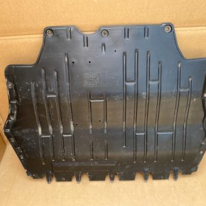 Scut motor VW Jetta 2017 5C0825237B 5C0 825 237 B - Dezmembrari Auto