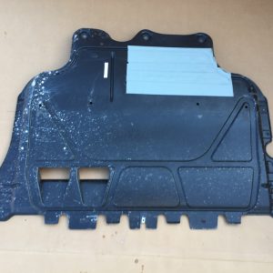 Scut motor VW Passat B8 3Q0825236B 3Q0 825 236 B - Dezmembrari Auto