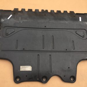 Scut motor VW Tiguan 2.0 TDI 5QF825236B 5QF 825 236 B - Dezmembrari Auto