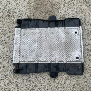 Scut VW Passat B8 5Q0825229C 5Q0 825 229 C - Dezmembrari Auto