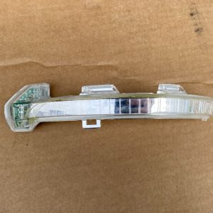 Semnalizare oglinda stanga VW Passat B8 3G0949101 3G0 949 101 3G0949101A 3G0 949 101 A - Dezmembrari Auto