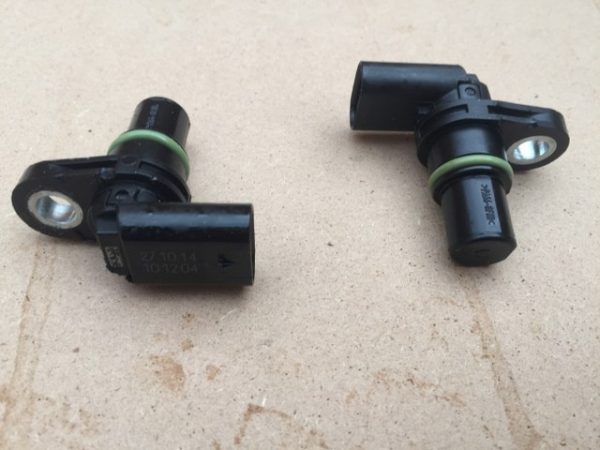 Senzor axa cu came VW Passat B8 1.4 TSI CZEA 04C 907 601 A 04C907601A - Dezmembrari Auto