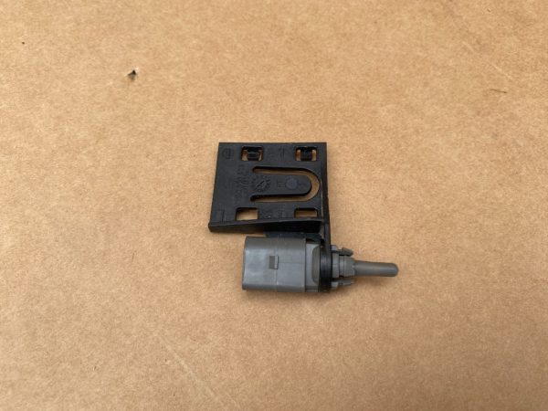 Senzor calitate aer Ford Tourneo Connect 2023 monovolum 8Z0820535B 8Z0 820 535 B la 0 km - Dezmembrari Auto