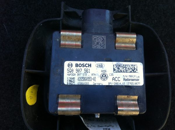 Senzor distronic ACC radar VW Golf 7 cod 5Q0907561 5Q0 907 561 - Dezmembrari Auto