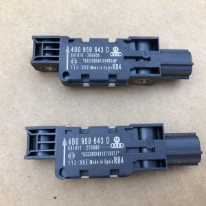 Senzor Audi A3 8P s-line 4B0959643D RB4 4B0 959 643 D - Dezmembrari Auto