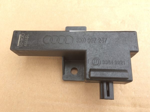Senzor keyless Audi A4 B8 2015 8K0907247 8K0 907 247 - Dezmembrari Auto